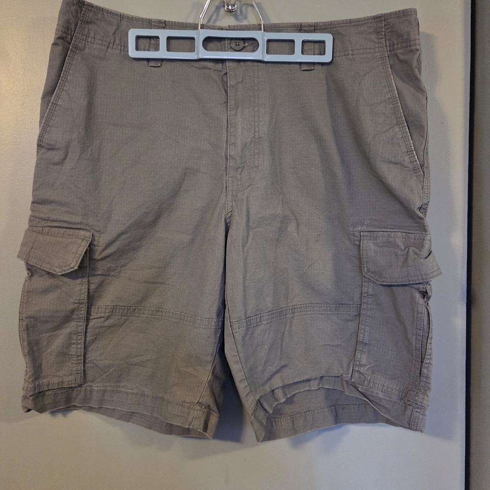 Goodfellow & Co Men's Gray Cargo Shorts